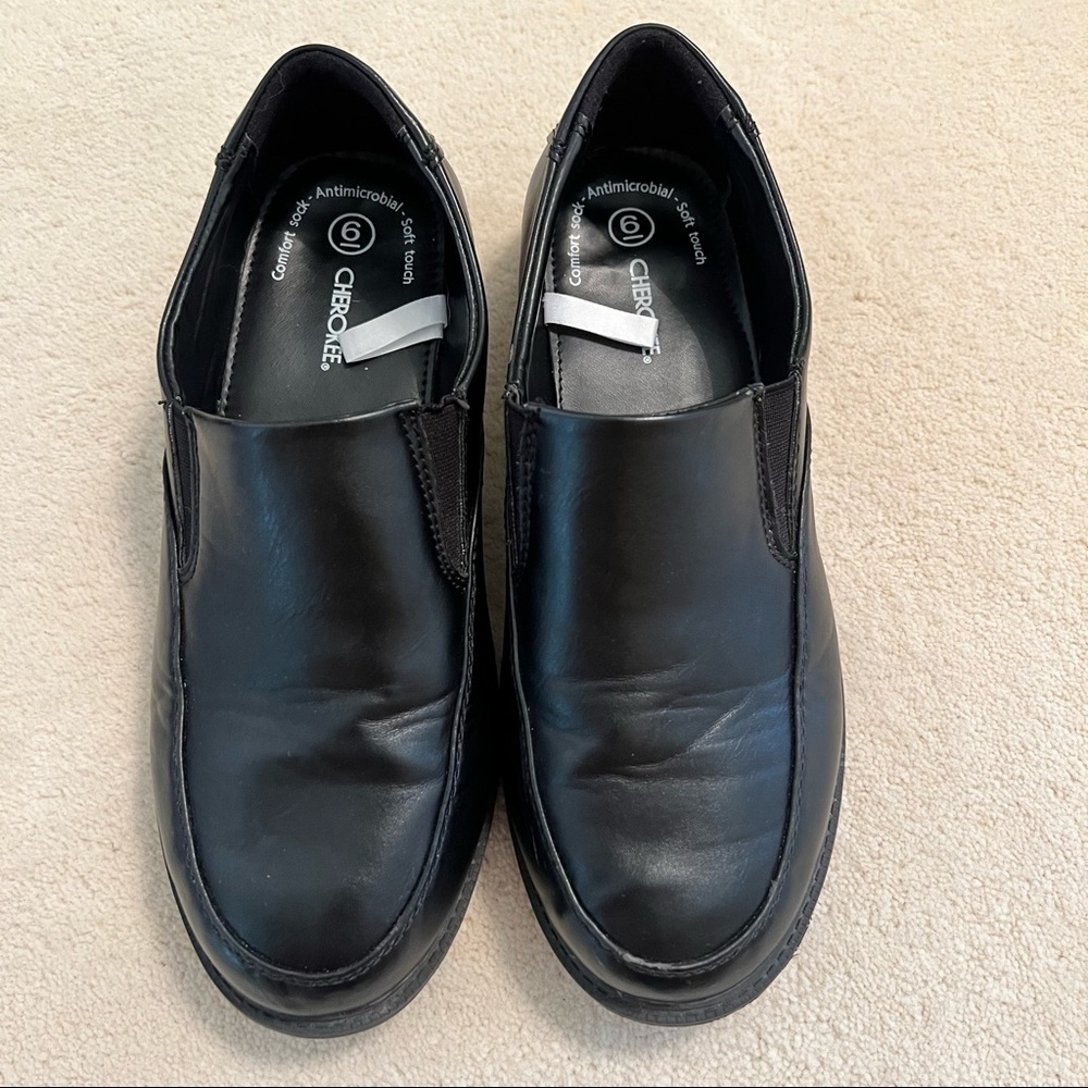 * $6 with $15+ bundle *  Cherokee black dress shoes